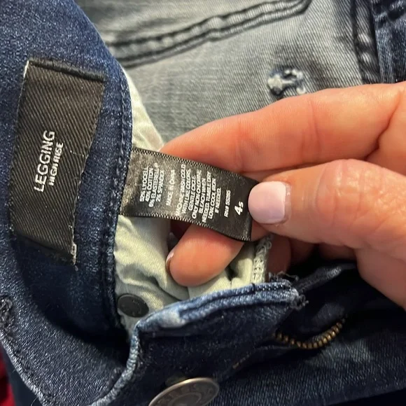 Jeans - Picture 7 of 7